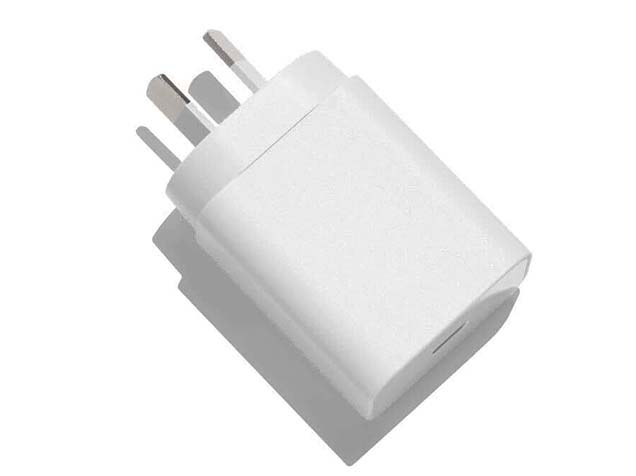 High quality 18W USB-C  AC Charging Adaptor - White